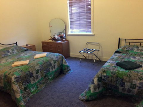 Port Wakefield Cottages - Accommodation Bookings 1