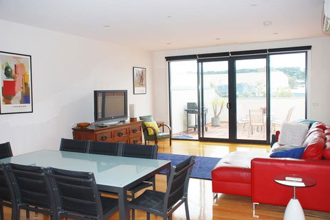 POSITION PERFECT CENTRAL INVERLOCH - Accommodation Bookings 0