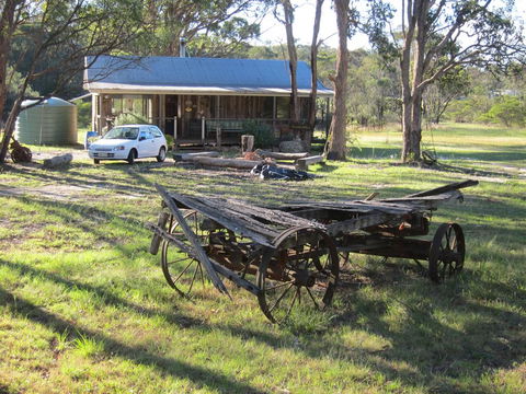 Possum's Hollow And Hooter's Hut - Accommodation Bookings 1