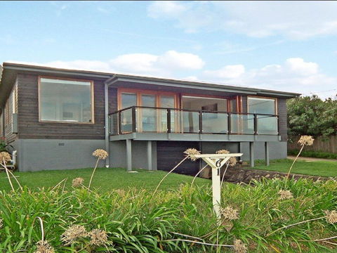 Prime Position - Across From Seven Mile Beach - Accommodation Bookings 0