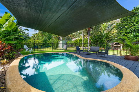 Private Pool, Big Backyard, Aircon - Paradise! - Accommodation Bookings 0