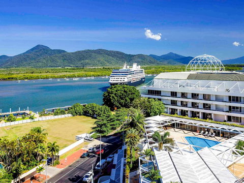 Pullman Reef Hotel Casino - Accommodation Bookings 1