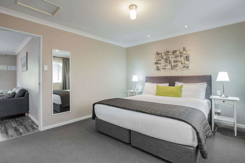 Quality Apartments Banksia Gardens - Accommodation Bookings 2
