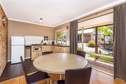 Quality Apartments Banksia Gardens - Accommodation Bookings 0