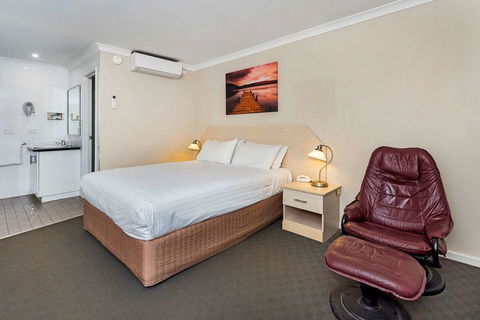 Quality Inn Railway Motel - Accommodation Bookings 3