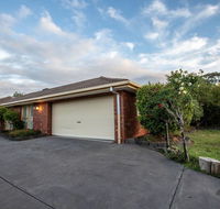 Quiet  Peaceful 3bed2bath HOME Keilor Downs