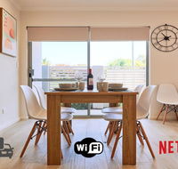Quiet Garden City Unit - Free WiFi  Parking