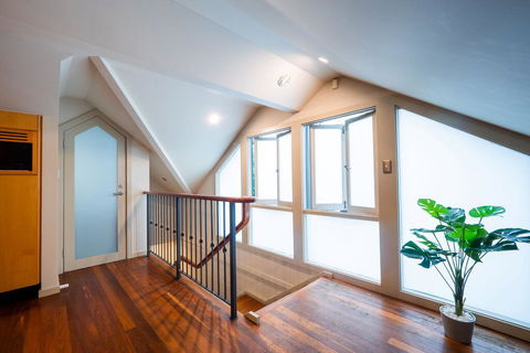 Quiet Private Studio In Strathfield With Kitchenette And Private Bathroom 3min To Station Sleeps 6 - Accommodation Bookings 3
