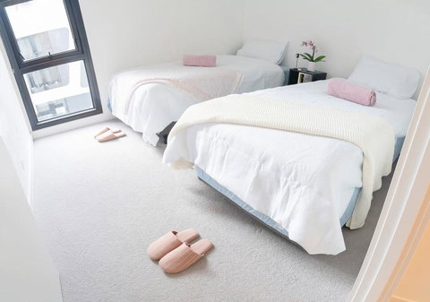 R&K Luxury Apartment Fantastic Skyline View CBD Parking&Free Tram Heart Of Melbourne - Accommodation Bookings 3