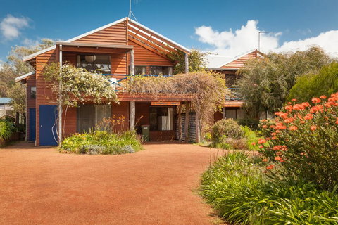 Rainbow House - Accommodation Bookings 0