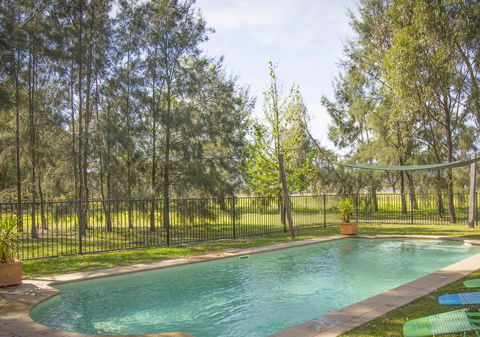 Red Tractor Retreat - Accommodation Bookings 2