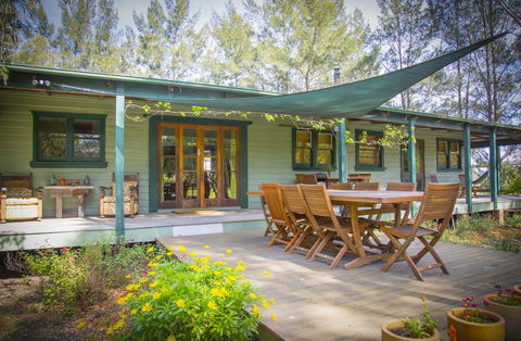 Red Tractor Retreat - Accommodation Bookings 1