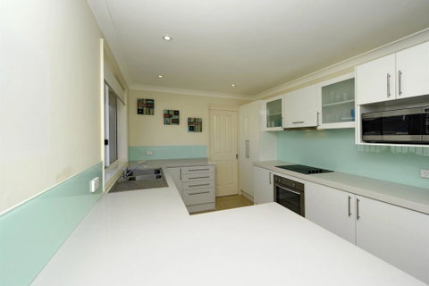 Reef Close, 1/2 - Accommodation Bookings 0