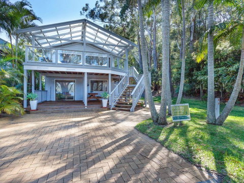 Reflections - Accommodation Bookings 0