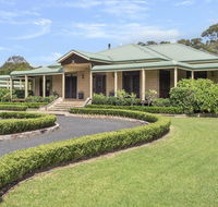 Reign Manor - large group accommodation - Accommodation Bookings