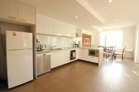 Rejuvenate San Remo - WiFi, Linen, Beach 200m, Family Friendly - Accommodation Bookings 3