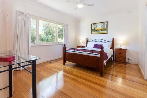 RENOVATED BEACH BEAUTY - ROSEBUD - Accommodation Bookings 3