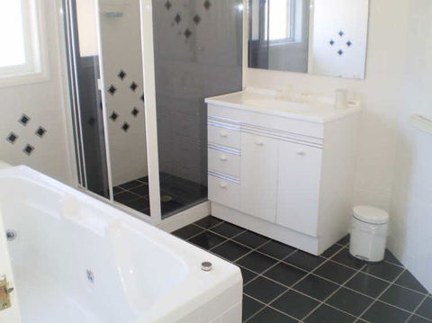 Retreat On Surf Beach - Accommodation Bookings 3