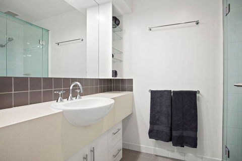 Rip N View - Accommodation Bookings 1