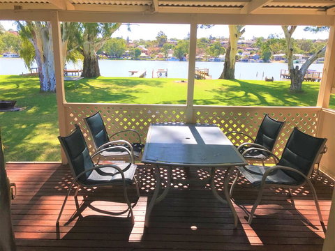 Riverfront Getaway - Mannum - Accommodation Bookings 1
