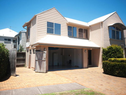 Riverside Views Hawks Nest - Accommodation Bookings 1
