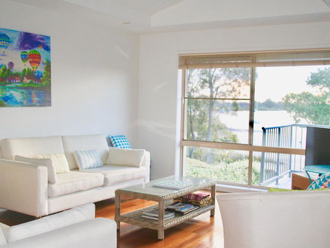 Riverside Views Hawks Nest - Accommodation Bookings 0