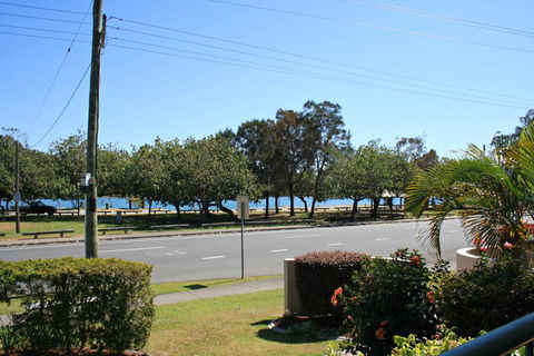 RIVERVIEW, UNIT 6, CURRUMBIN - Accommodation Bookings 0
