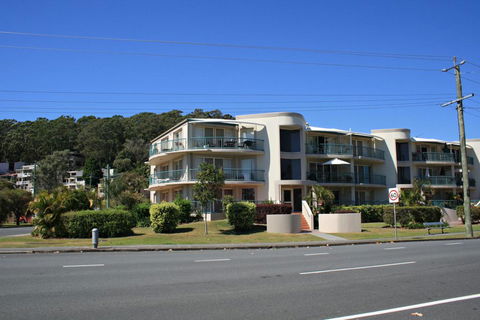 RIVERVIEW, UNIT 6, CURRUMBIN - Accommodation Bookings 3
