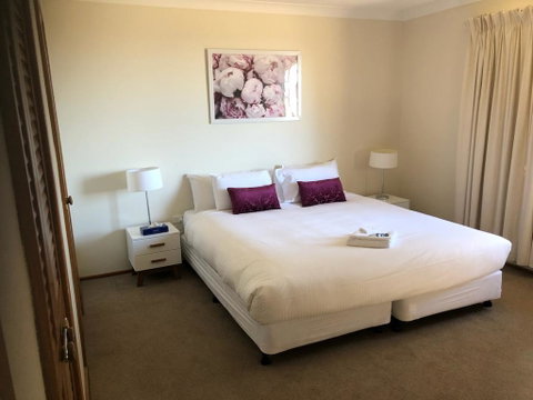 Robin Hill Views - Accommodation Bookings 0