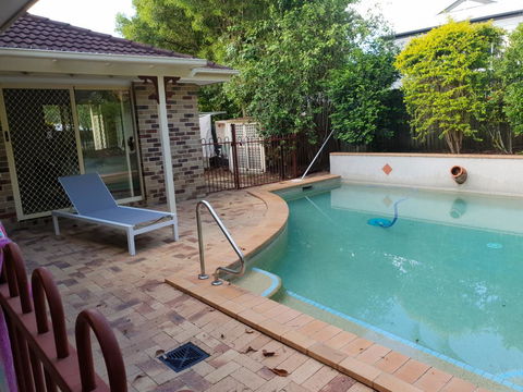 Robyn's Nest - Hosted, Bed And Breakfast - Accommodation Bookings 0
