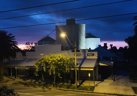 Rochester Wine Tavern - Accommodation Bookings 2