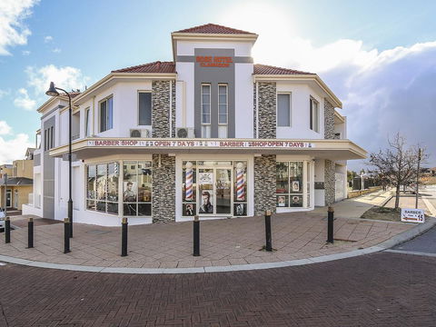 Rose Hotel Clarkson - Accommodation Bookings 0