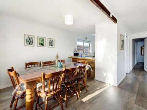 Rosebud Beach Babe - Accommodation Bookings 2