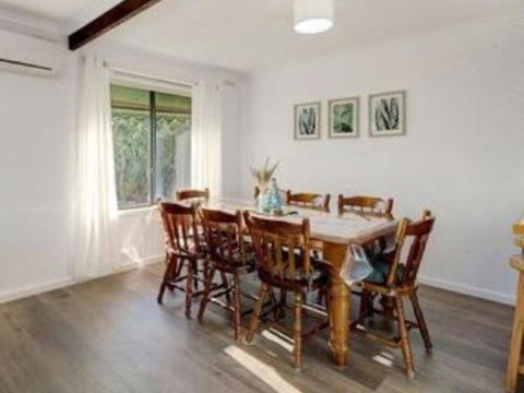 Rosebud Beach Babe - Accommodation Bookings 1