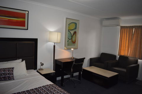 Roundhouse Motel - Accommodation Bookings 1
