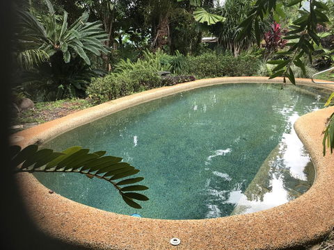Royal Palm Cottage, Entire Two Bedroom 2 Bathroom House With Pool - Accommodation Bookings 2