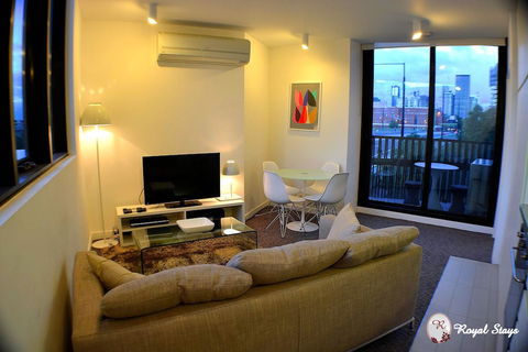 Royal Stays Apartments Melbourne - Docklands - Accommodation Bookings 2