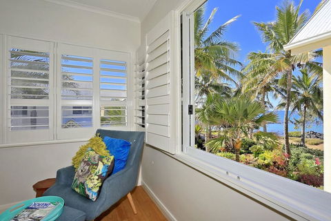Royle Palms Beach Front Villa - Accommodation Bookings 2