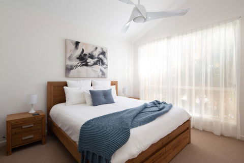SAILS TWO - INVERLOCH - Accommodation Bookings 1
