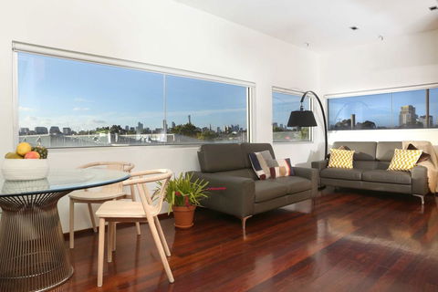 Saint George - The Townhouse - Accommodation Bookings 2