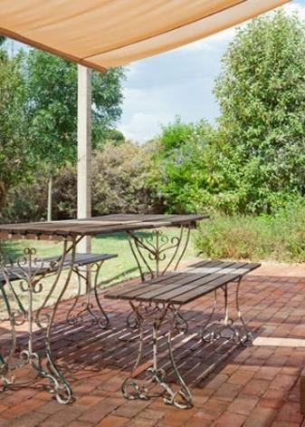 Saltaire Cottages - Accommodation Bookings 3