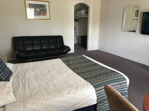 Sanctuary Inn On Westernport - Accommodation Bookings 3