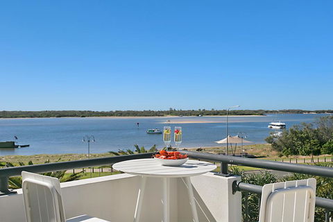 Sandcastles On The Broadwater - Accommodation Bookings 0