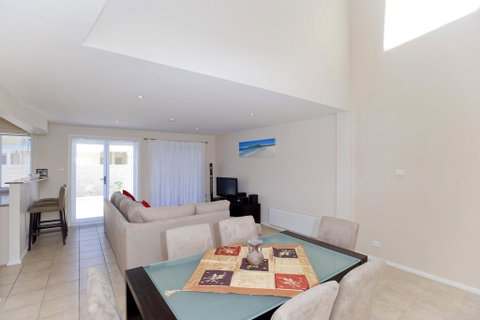 Sandcastles Unit 18 - Fingal Bay - Accommodation Bookings 1