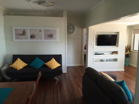 Sandy Footprints - Accommodation Bookings 3