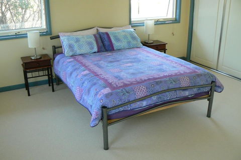 Sandy Point Beach Escape 2 Bedroom Apartment - Accommodation Bookings 2