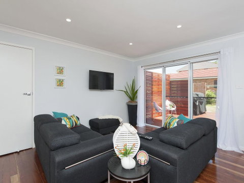 Sandy Point Road, 98, Eden By The Bay - Accommodation Bookings 1