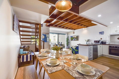 Santa Fe By The Broadwater - Accommodation Bookings 2