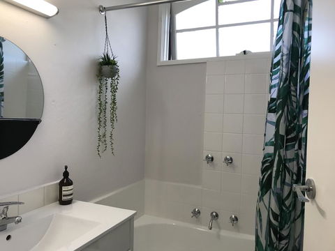 Santa Monica Apartment - Accommodation Bookings 1