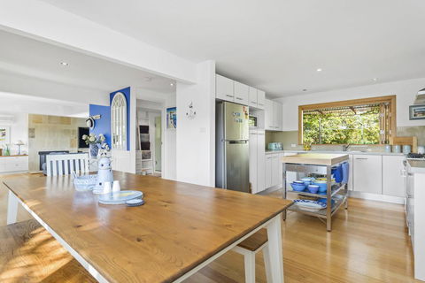 SANTORINI BEACH HOUSE - SAFETY BEACH - Accommodation Bookings 0
